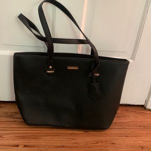 ELIM & PAUL hand bag.